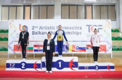 Gimnasta arădeană Marcela Cercea, triplă campioană balcanică de junioare