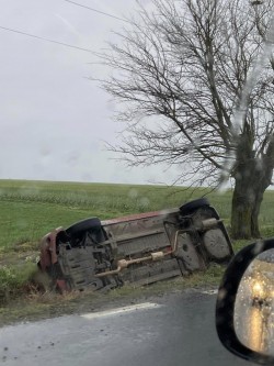 Decât să murim noi, mai bine să fie ei trași pe dreapta! Polițiștii arădeni au făcut ”victime” pe drumul groazei Arad - Horia - Șiria - Pâncota


