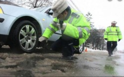 Atenție șoferi la drum căci este iarnă. Circulați preventiv

