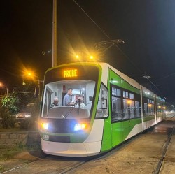 Primul tramvai Astra care a parcurs 100.000 km în București. 74 de tramvaie de la uzina arădeană circulă în prezent în Capitală