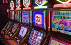 Razie de amploare în weekend în Arad. 8 licențe pentru jocurile de noroc propuse spre revocare


