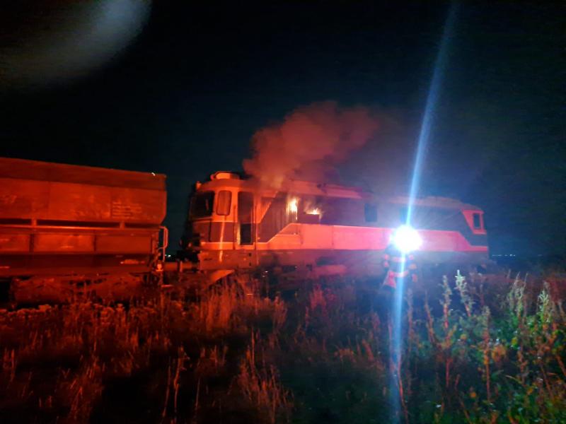 Incendiu la o locomotivă lichidat de pompierii arădeni. Bilanțul misiunilor pompierilor arădeni din acest sfârșit de săptămână