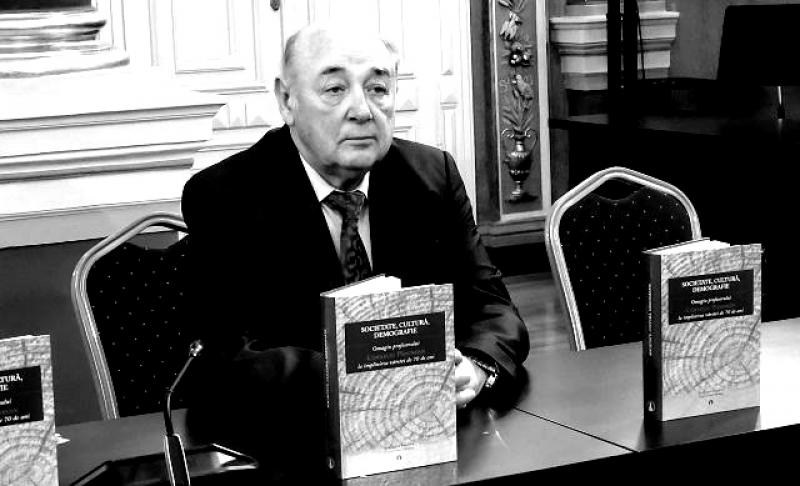 A murit profesorul Corneliu Pădurean 