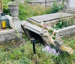Autori necunoscuți au vandalizat aproape 100 de monumente funerare într-un cimitir din județul Timiș