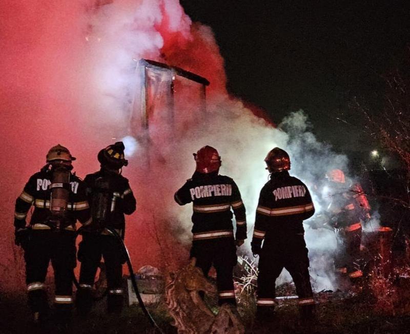 31 de misiuni de stingere a incendiilor în ultimele 24 de ore pentru pompierii arădeni