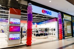 eMAG lansează Hair & Make-up Shop, cu produse pentru îngrijirea părului, aparate de styling şi produse de make-up