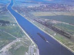40 de ani de la inaugurarea ”Magistralei Albastre”. Canalului Dunăre-Marea Neagră, al treilea cel mai lung traseu de navigație din lume făcut de mâna omului, după Canalele Suez și Panama

