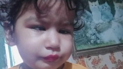 Raisa, fetiţa de doi ani şi cinci luni, dispărută luni de acasă, a fost găsită moartă pe un câmp aflat la câteva sute de metri de locuinţa părinţilor. Nu este exclusă ipoteza unei crime oribile