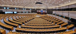Falcă câștigă încă un mandat de europarlamentar, Vlad Botoș rămâne acasă. Cine sunt cei 33 de europarlamentari pe care îi va trimite România la Bruxelles