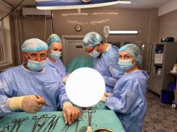 Bebeluș adus pe lume și viața mamei salvată după o intervenție deosebită în Blocul Operator al Secției Clinice Obstetrică-Ginecologie a Spitalului Județean Arad


