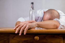 „Alcoolul te face să-ți pierzi simțurile, nu problemele!” – Campanie națională de informare, educare și comunicare