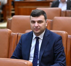 Avem de învățat: democrația înseamnă reguli și respect!