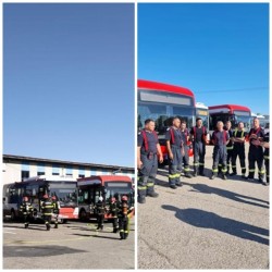 Exercițiu desfășurat de pompierii arădeni privind perfecționarea abilităților de intervenție în cazul incendiilor la vehicule electrice