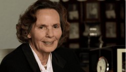 1 august - Liturghie cu Recviem pentru a comemora împlinirea a opt ani de la trecerea la Domnul a Reginei Ana a României, la Parohia Romano-Catolică din Săvârșin 