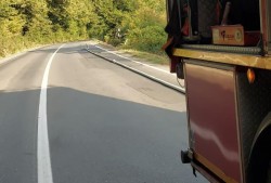 Traficul între Odvoș și Conop rămâne în continuare blocat, pericolul exploziei încă nu s-a ”evaporat”