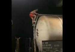 Adolescentă electrocutată după ce s-a urcat pe un vagon de tren în zona Grădiște 