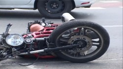 Motociclist de 70 de ani rănit după ce a fost acroșat de o mașină în Chișineu-Criș