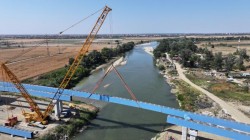 Podul peste Mureș de pe traseul centurii Arad Est prinde contur. Se montează grinzile la deschiderea centrală a podului