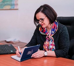 Interviu cu decanul facultății, conf. univ. dr. Speranța Milancovici

