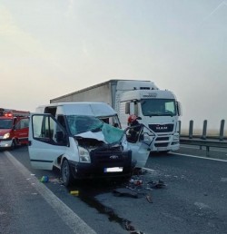 Accident rutier cu 2 victime pe autostrada A1, în apropiere de Vama Nădlac II. Traficul este restricționat
