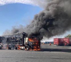 Arde un TIR în vama Nădlac în apropierea terminalul de automarfare