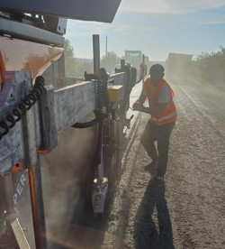 Trafic îngreunat pe autostrada A1 și mai multe drumuri naționale din vestul țării în această săptămână din cauza unor lucrări la carosabil