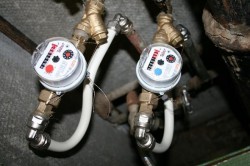 Fără apă pe mai multe străzi din municipiu – se monteză contoare de apă ultrasonice