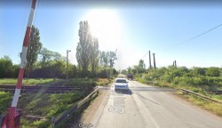 Patru șoferi au rămas fără permis pentru că au trecut pe roșu la trecerea la nivel cu calea ferată