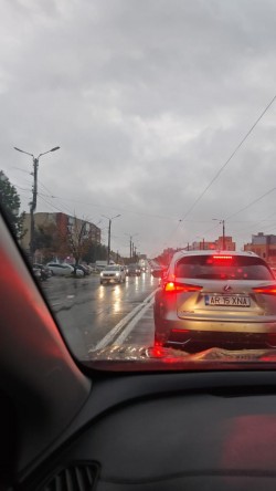 O fetiță de 5 ani și mama ei rănite în urma unui accident produs pe podul din Grădiște