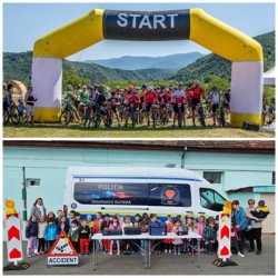 RO Bike Valley se extinde în toată regiunea de Vest! Școlile, organizațiile și persoanele fizice din patru județe din vestul țării, pot aplica pentru fonduri ca să promoveze un stil de viață sănătos prin mișcare și pedalat în 2025

