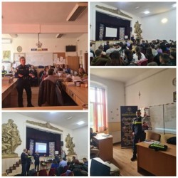 ,,Tăcerea e tot violență. Vocea ta e soluția”. Activitate preventivă a polițiștilor arădeni la Nădab și Chișineu-Criș