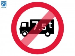 Drumul Bârzava- Minișel, interzis vehiculelor cu tonaj de peste 7,5
