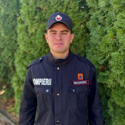 Denis Wasniski este pompierul care a salvat azi de la moarte un arădean