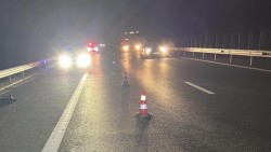 Un al doilea accident mortal petrecut în aceeași zi pe autostrada A1. Un pieton a decedat după ce a fost lovit de un microbuz

