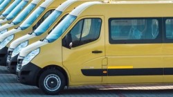 50 de noi microbuze electrice pentru elevii arădeni