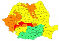 Cod portocaliu de viscol și ninsori abundente în județul Arad. Recomandări pentru cetățeni