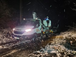 Toate localitățile din județul Arad beneficiază la această oră de energie electrică. Echipele Rețele Electrice Banat intervin în continuare pentru remedierea unor situații punctuale de deranjamente