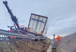 Circulație restricționată pe autostrada A1 Arad – Timișoara în urma unui accident în care a fost implicat un autocamion
