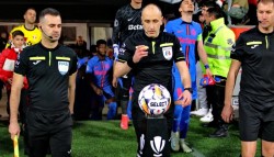 UTA batjocorită de arbitri. Penalty imaginar acordat campioanei și…UTA – FCSB 0 - 1