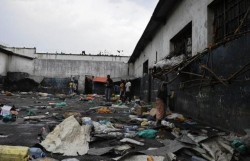 Sute de femei violate și arse de vii în orașul părăsit de mercenarii români 

