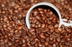 Vești proaste pentru iubitorii de cafea: Prețurile cresc pentru a 13-a zi la rând și au atins un record istoric
