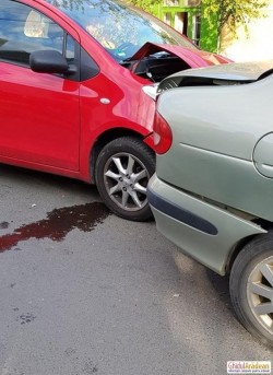 Rupt de beat la volan, un tânăr de 24 de ani din Vinga a intrat într-o mașină parcată. A fost reținut pentru 24 de ore
