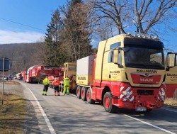Atenție șoferi! Sâmbătă pornește de la Nădlac al treilea convoi agabaritic care transportă componente pentru Termocentrala Mintia