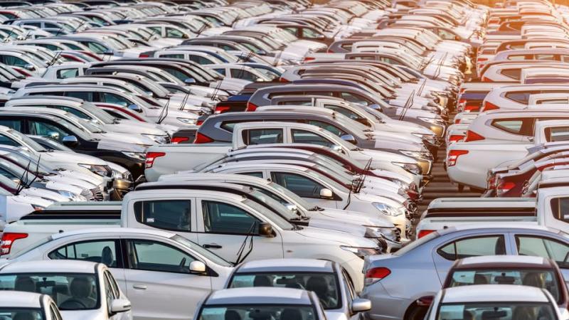 Fraudă fiscală de peste 3.300.000 de lei cu mașini second-hand