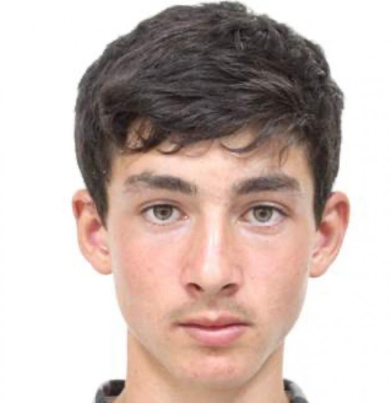 Adolescent de 15 ani dat dispărut după ce nu s-a mai întors acasă. L-ați văzut? Sunați la 112!