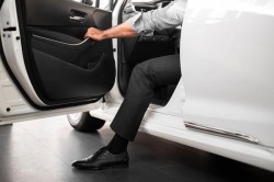 Beat și fără permis a produs accident în miezul zilei pe o stradă din Arad
