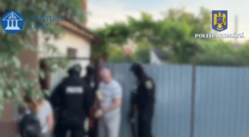 Contrabandiștii de țigări în vizor în cadrul operațiunii Jupiter. Percheziții domiciliare în Arad și Pecica