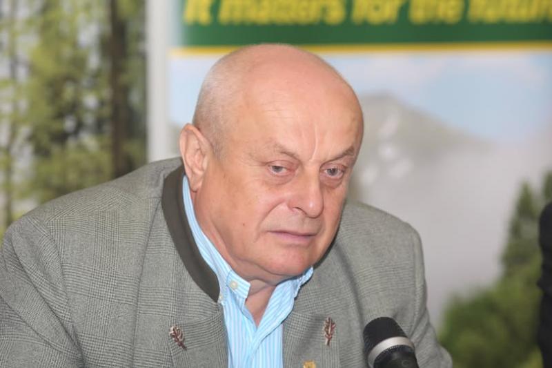 Super-tupeu: Teodor Țigan, directorul care a luat 100.000 de euro bonus de pensionare a dat în judecată Romsilva și cere bani în plus

