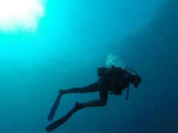 Un arădean de 37 de ani a murit în vacanță în Grecia, sub ochii soției și a celor trei copii