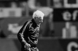 A murit Antoniu Bacoș, antrenorul discret din fotbalul arădean

